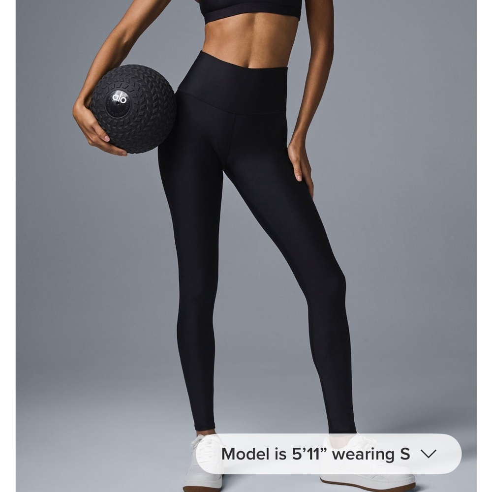 Black High-Waisted Leggings with Stretchy Athletic Material